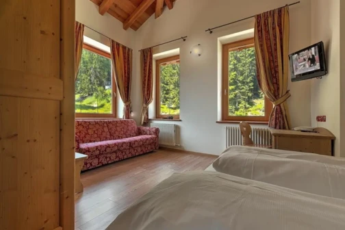 HOTEL dal BRACCONIERE***