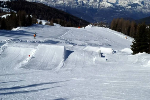 HOTEL FOUR SEASONS ***