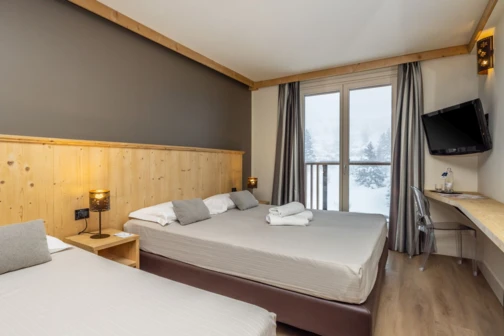 Hotel PIANDINEVE ****