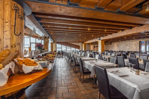 Hotel PIANDINEVE ****