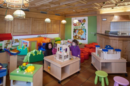 VILLAGGIO NEVADA ***