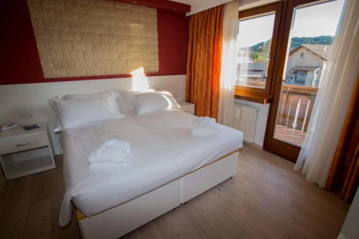 VILLAGGIO NEVADA ***